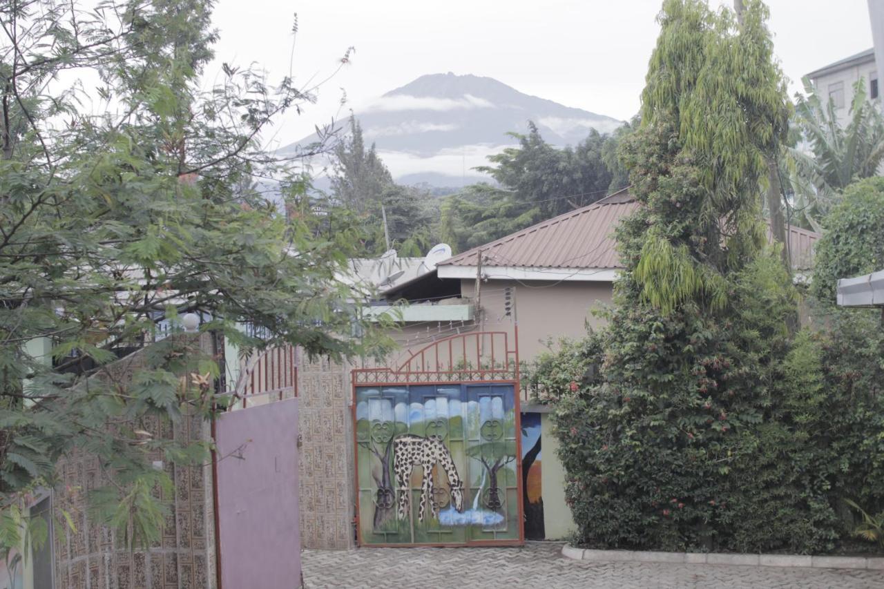 Arusha Giraffe Lodge Exteriör bild